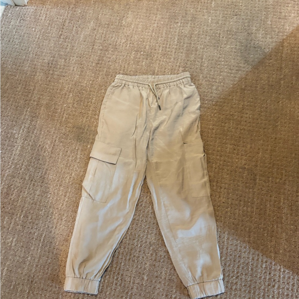 Woman’s Tan Cargo Pants